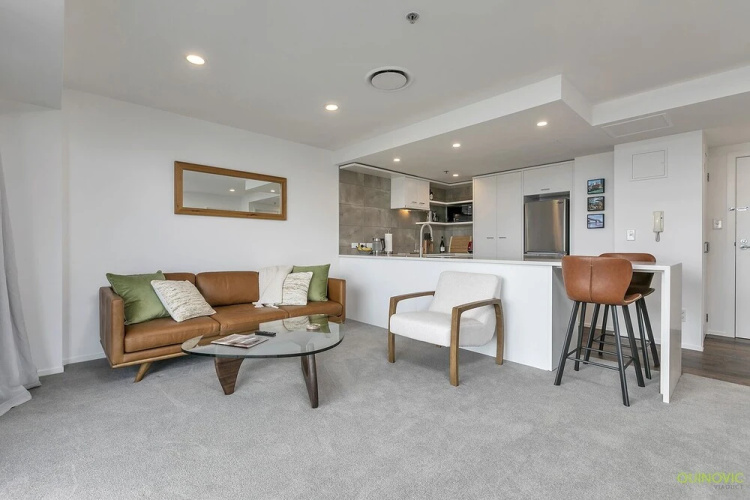 QV Modern Upscale Apartment - 1012