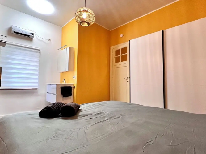 Beachfront & Sea View Sleeps 6