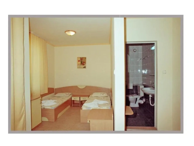 Standard Twin room with balcony