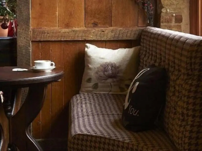 Greyhound Inn