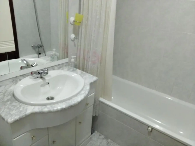 3 Bedrooms Apartment