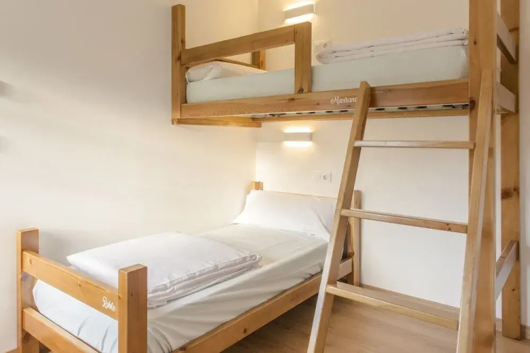 Albergue La Yalga - Hostel