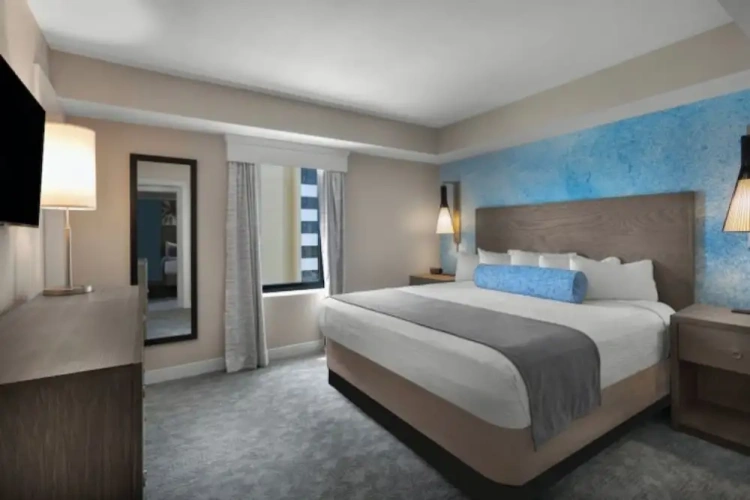 1 Bedroom Standard Double Suite oceanfront