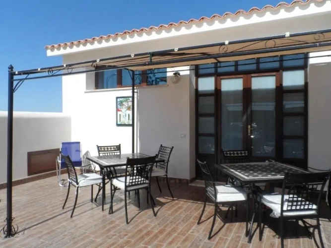 2 Bedrooms Cottage