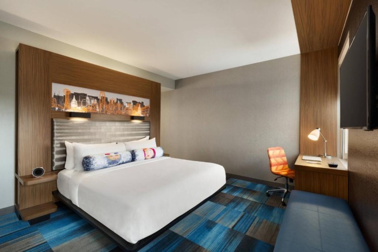 Aloft Double room