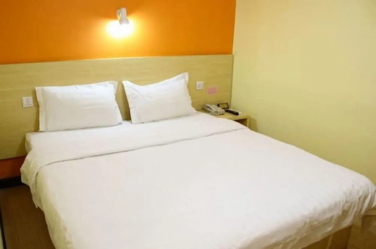 Super 8 Hotel