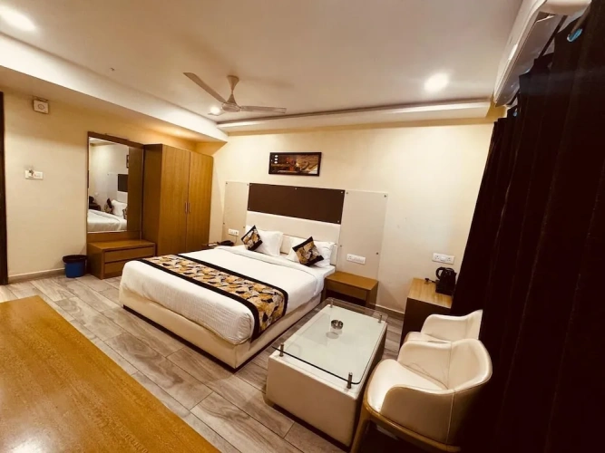Grand room