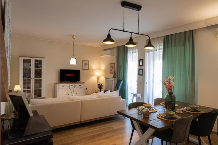 2 Bedrooms Apartment