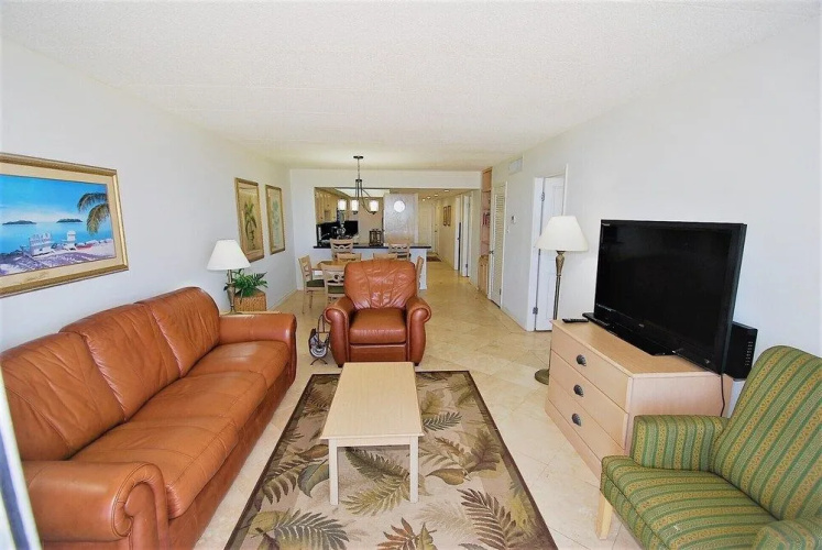 Breakers Unit #307 2 Bedroom Condo by RedAwning