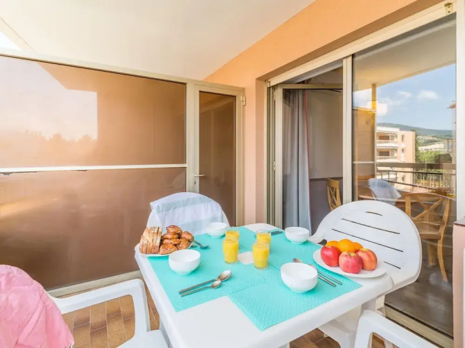 Air-conditioned Studio in Sainte Maxime