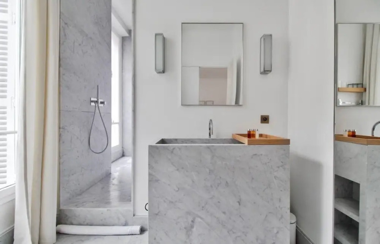 Guest Trotter Bristol - Image 2