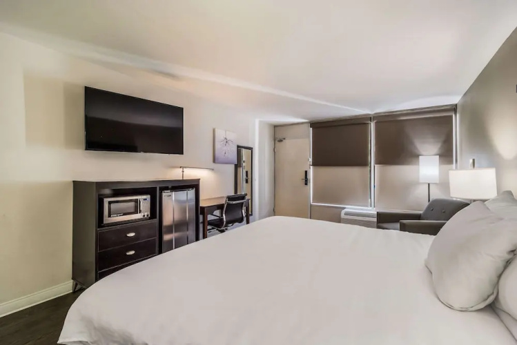 Ramada Florence Center