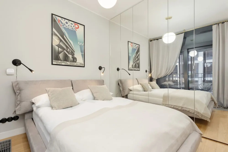 Luxurious Studio by Renters Prestige