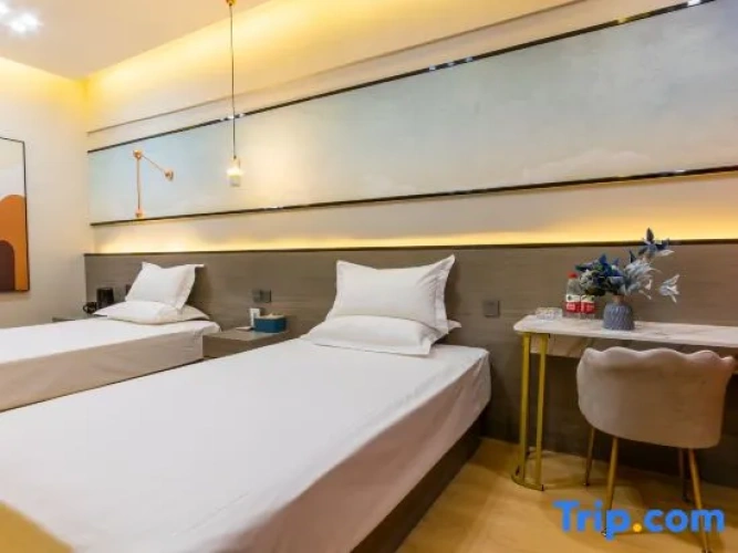 Standard Double room with view