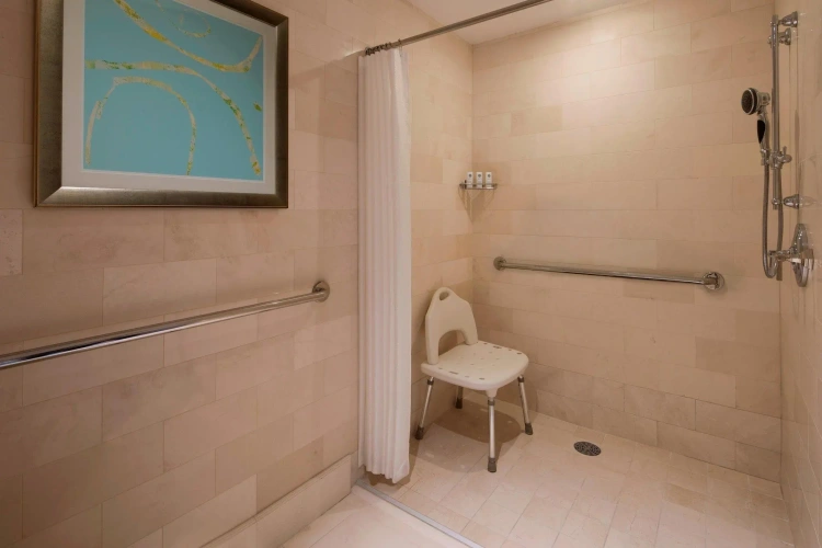 Deluxe Quadruple room with balcony