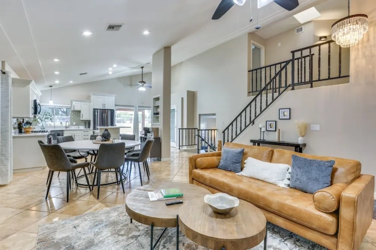 4 Bedrooms Cottage