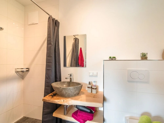 Lovely Apartment in Pfarrwerfen With Terrace