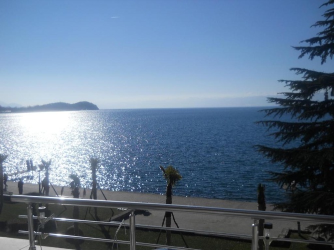 Apartment with balcony and with lake view