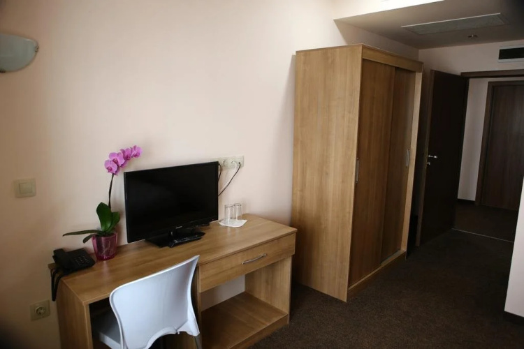 Hotel Iris