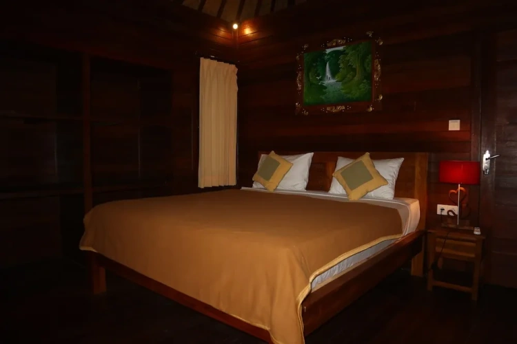 Deluxe Double room with balcony and with courtyard view