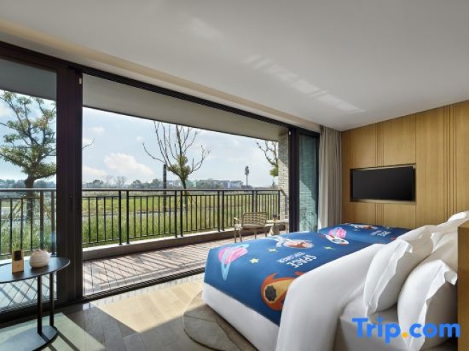 Standard Family room