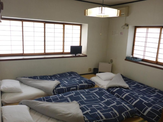 Standard Triple room