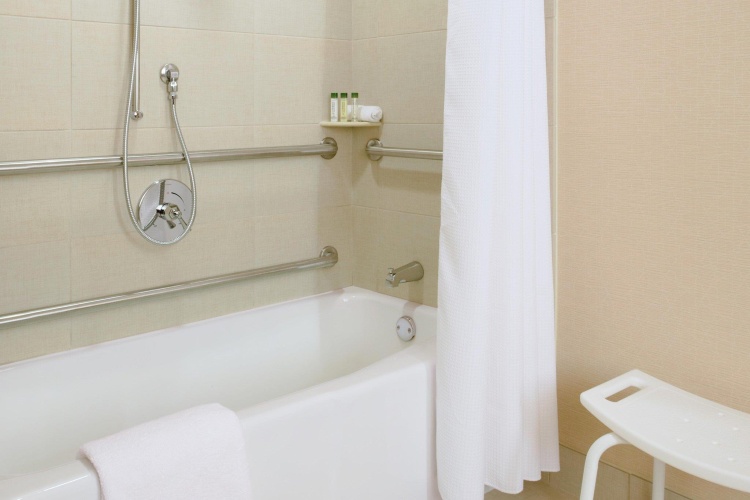 DoubleTree by Hilton Hotel Boston North Shore photo 12