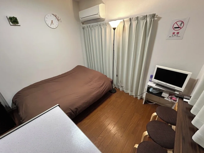 Economy room