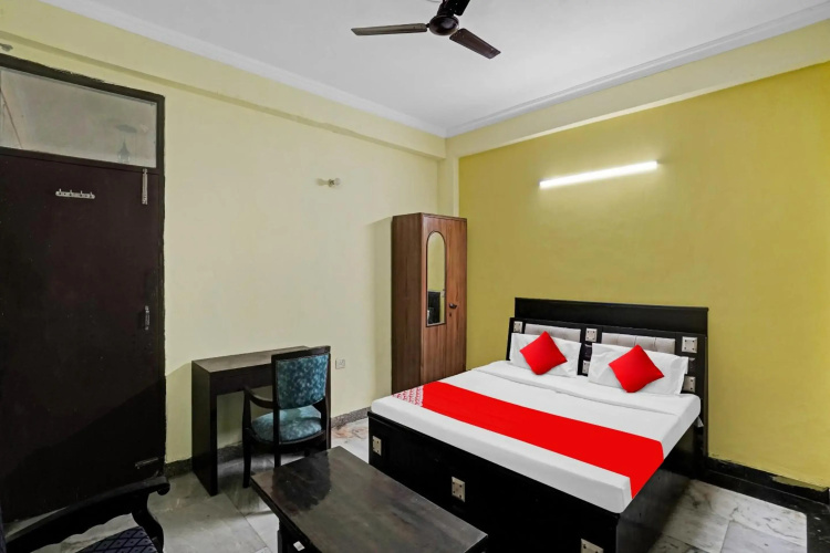 OYO Flagship 80586 Elite Homes