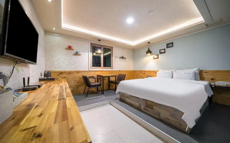 Yeosu Six and Nine