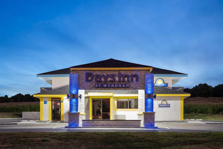 Days Inn By Wyndham Cloverdale Greencastle - Cloverdale, IN