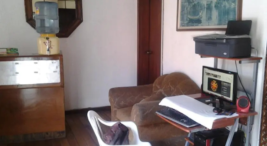 Hostal Latitud 0