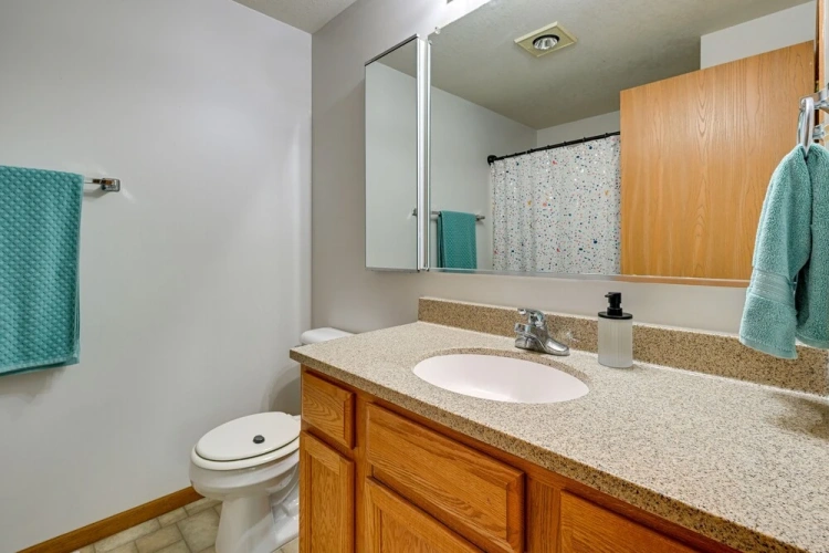 3 Bedrooms Apartment