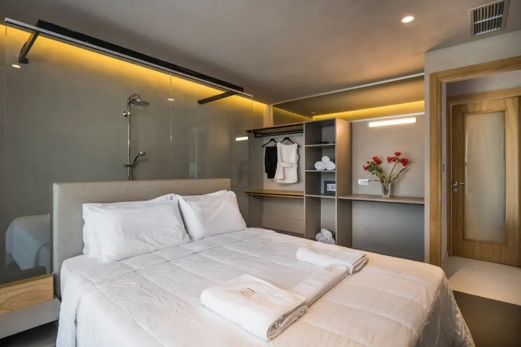 1 Bedroom Apartment with balcony