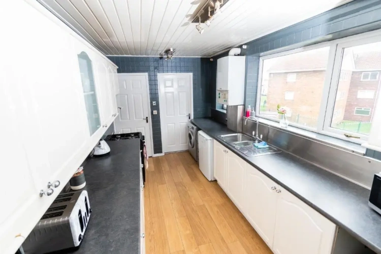 2 Bedrooms Apartment