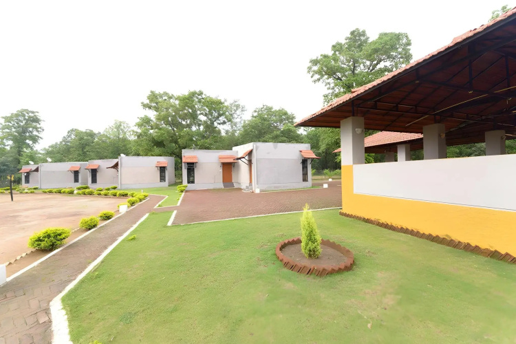 Kanha Kiskindha Resort