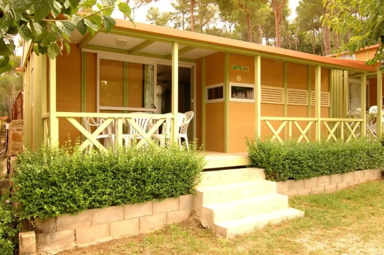 2 Bedrooms Double Bungalow