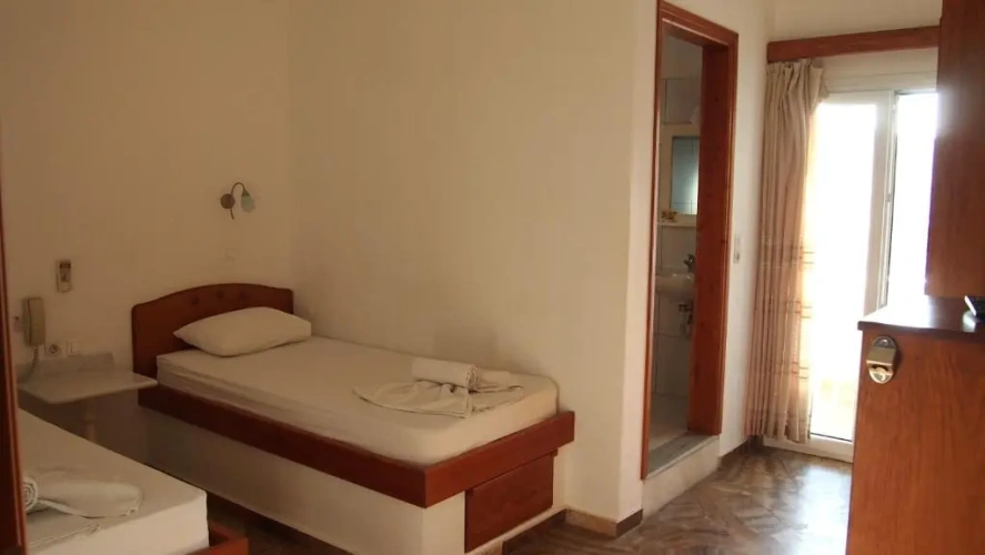 Standard Twin room with sea view