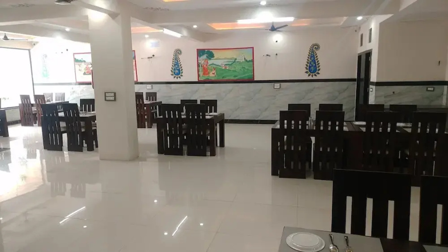 Abhinandan Palace