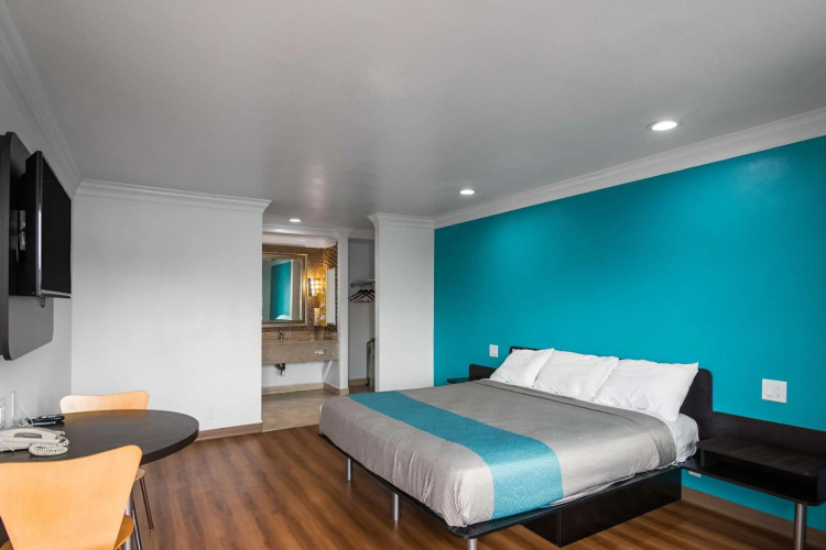 Motel 6 Norwalk, CA