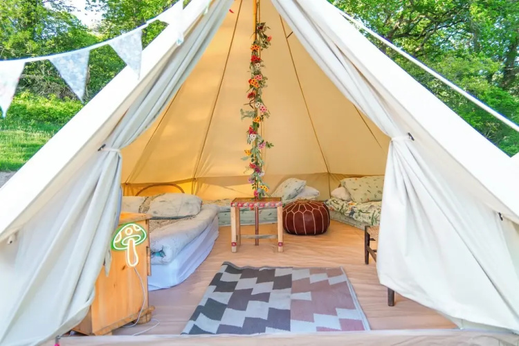 Hapus Hideaway Retreat Site, Sleeps 29