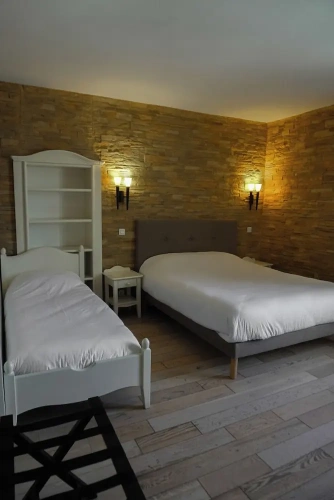 Standard Triple room with sea view