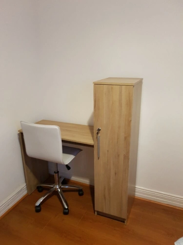 1 Bedroom Business Single Basement room