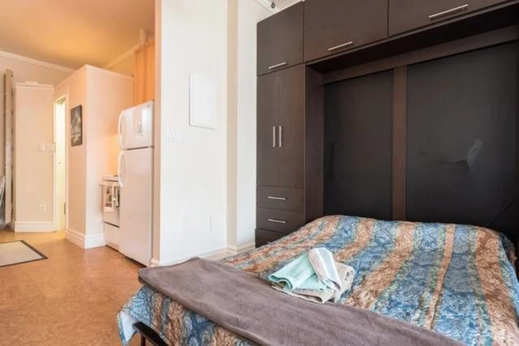 Spacious Bachelor Apt offered by Short Term Stays