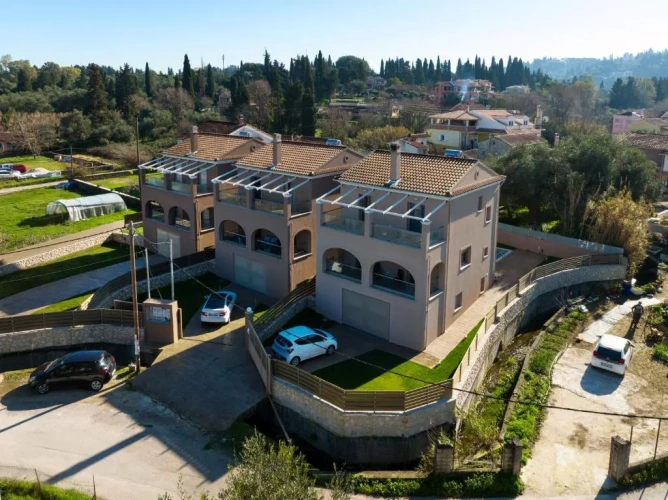 3 Bedrooms Villa