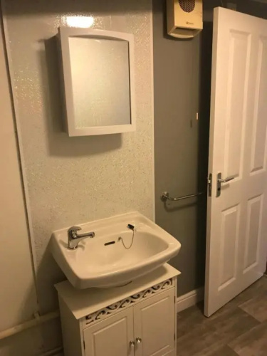 Entire Flat with River View 1E