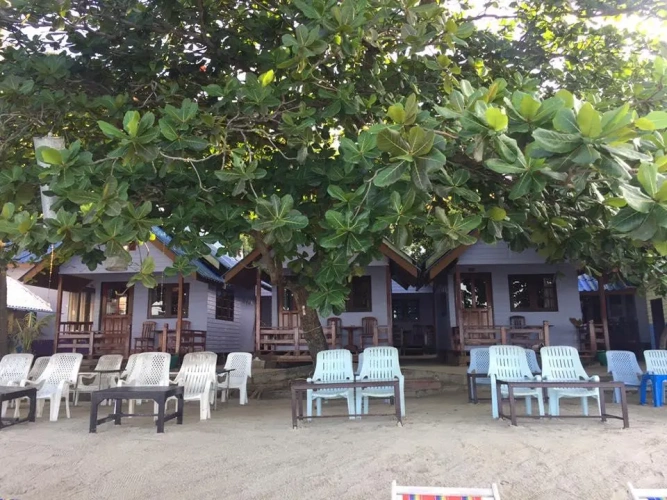 1 Bedroom Standard Double room with garden view