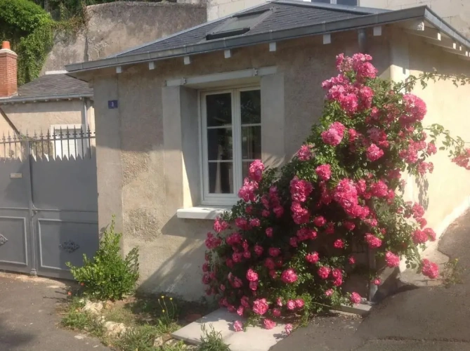 2 Bedrooms Cottage