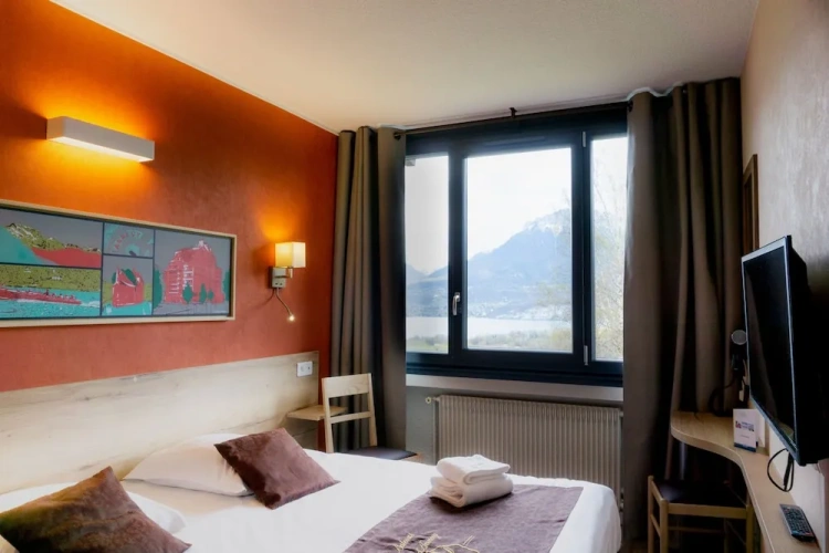 Standard Single room with lake view