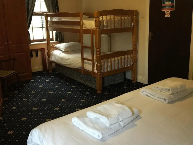 Shurland Hotel